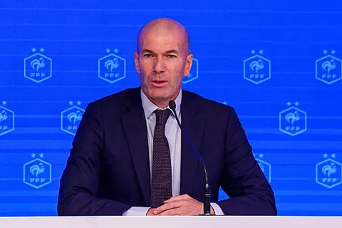 آخرهم زيدان.. 9 منتخبات تعلن مدربين جدد بعد كأس العالم 2026 (صور)